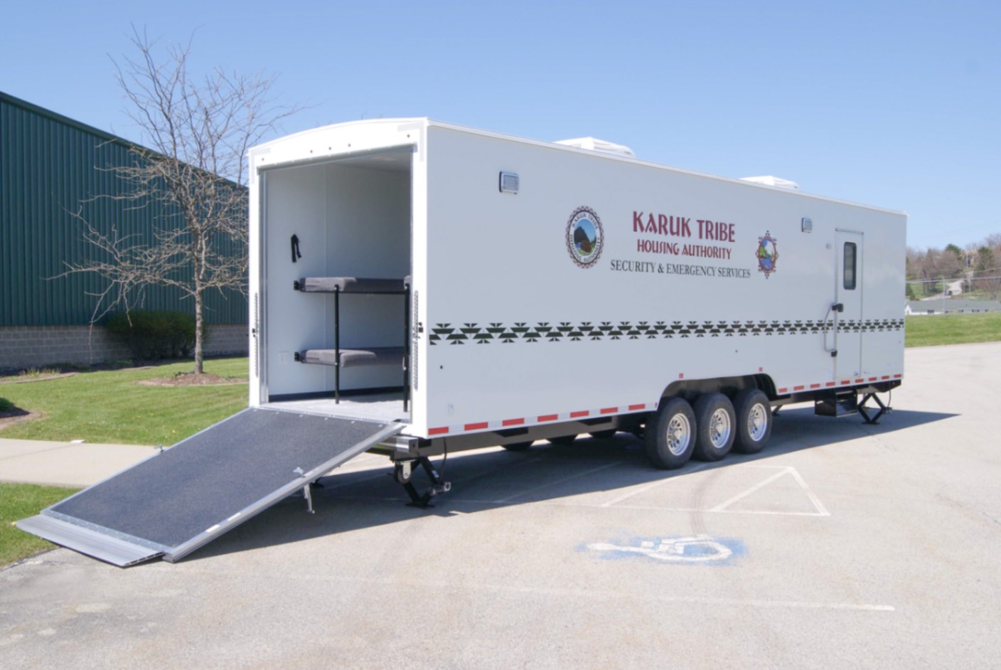 Command 39 Rear Cargo