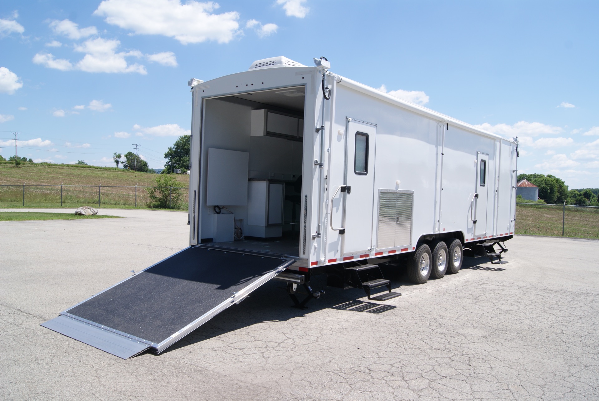 Command 39 Rear Cargo SO