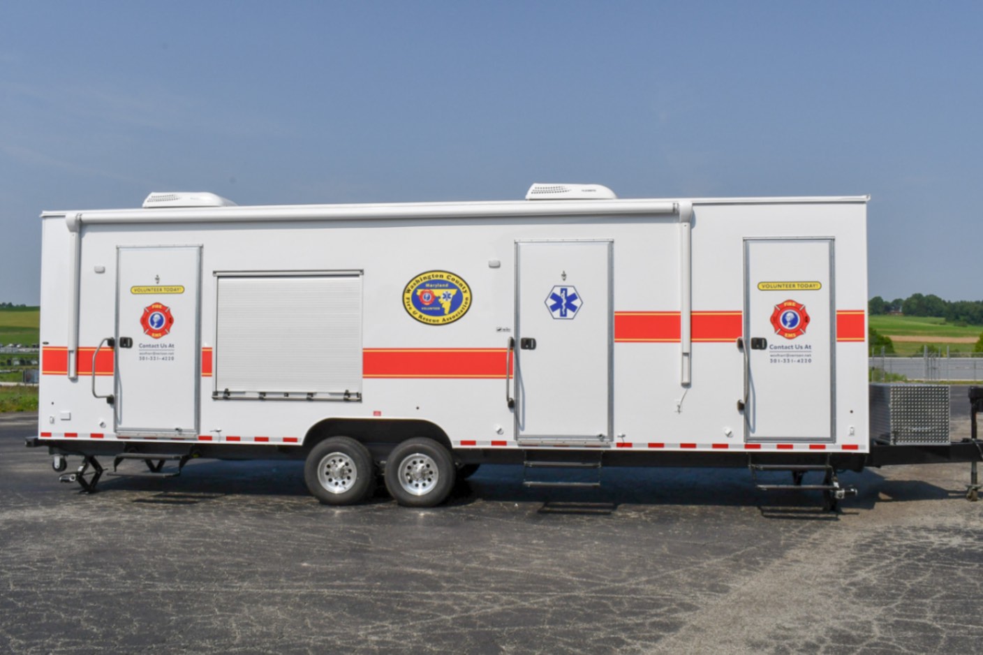 A side view of the SCOTTY Safety Theater 35-Classroom made for Hagerstown. MD. The roll-up door is closed.