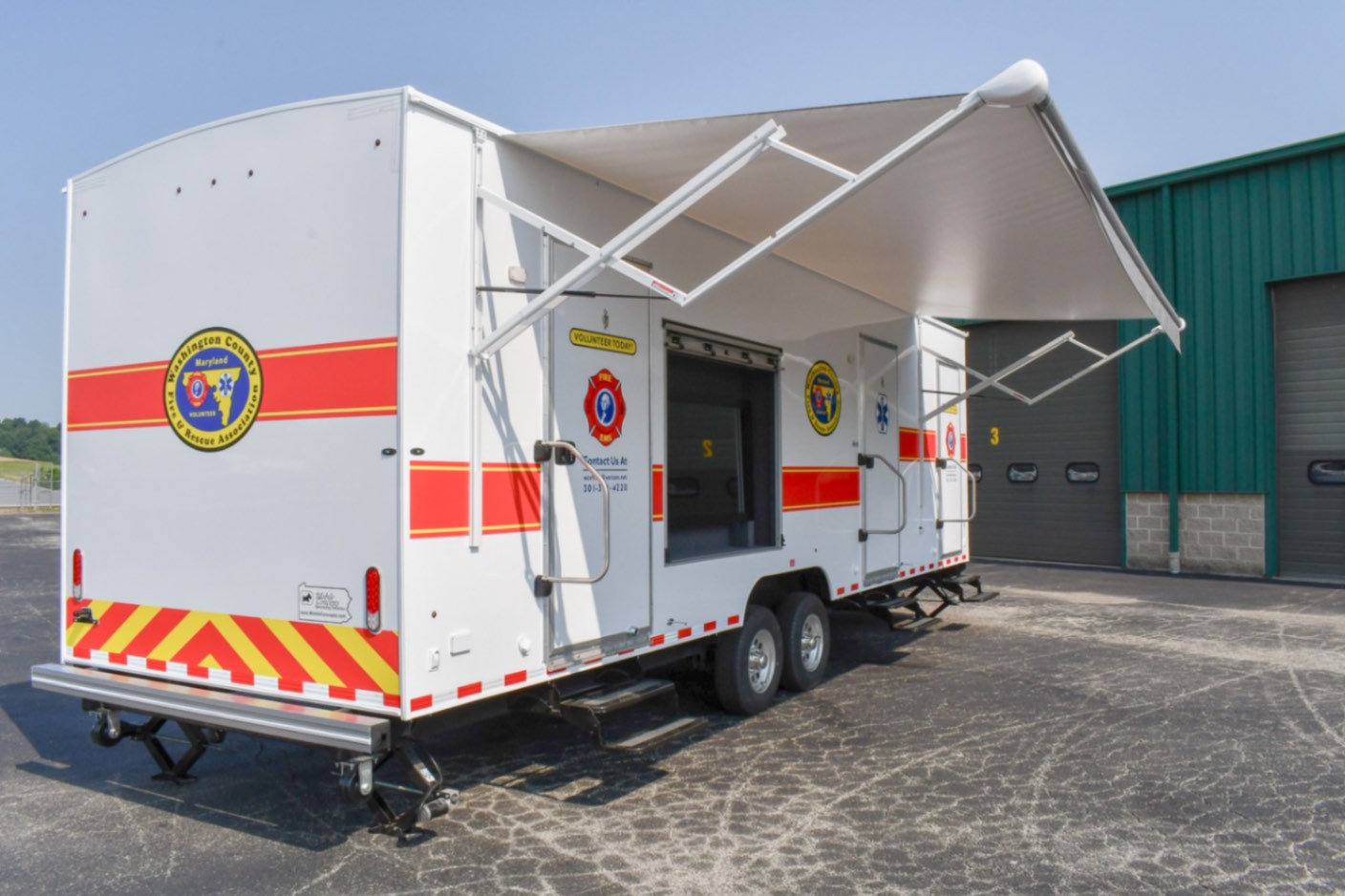 An exterior view of the SCOTTY Safety Theater 35-Classroom made for Hagerstown. MD. The awning is deployed.