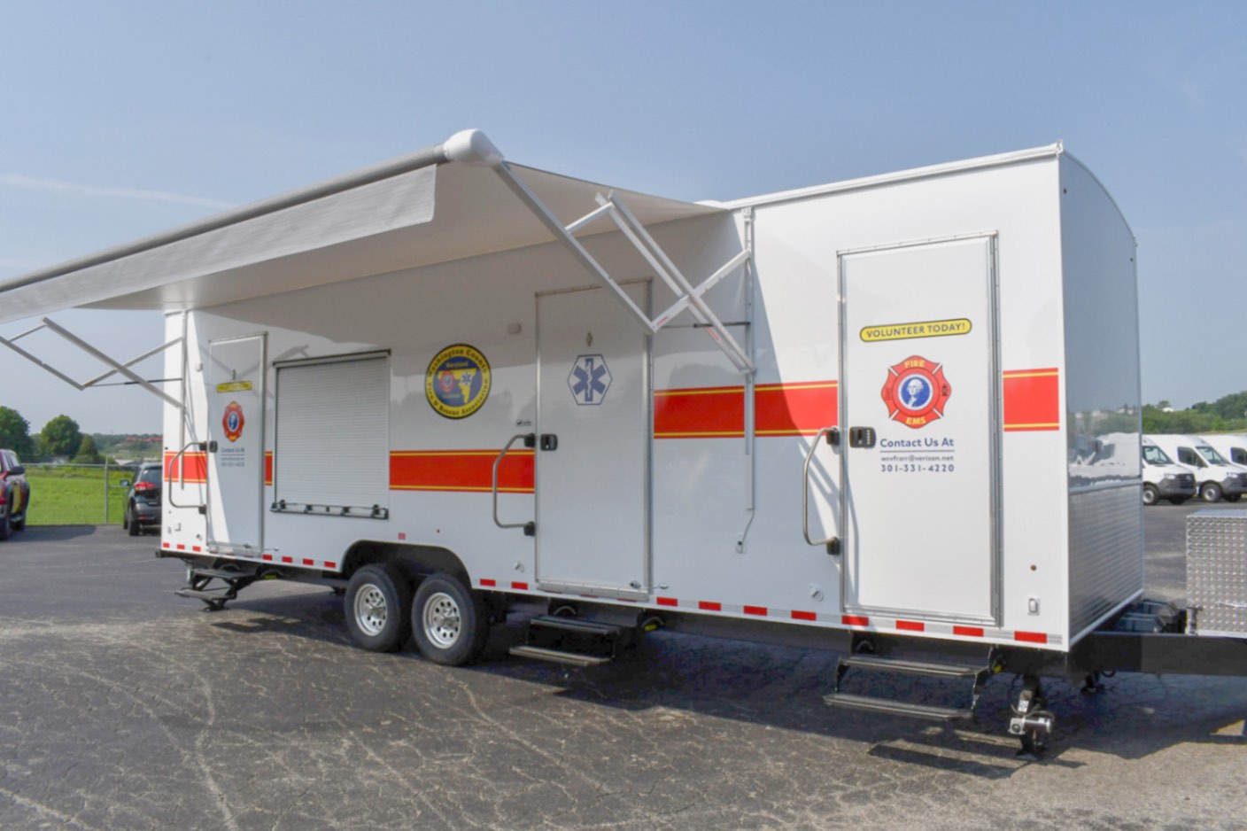 An exterior view of the SCOTTY Safety Theater 35-Classroom made for Hagerstown. MD. The awning is deployed.