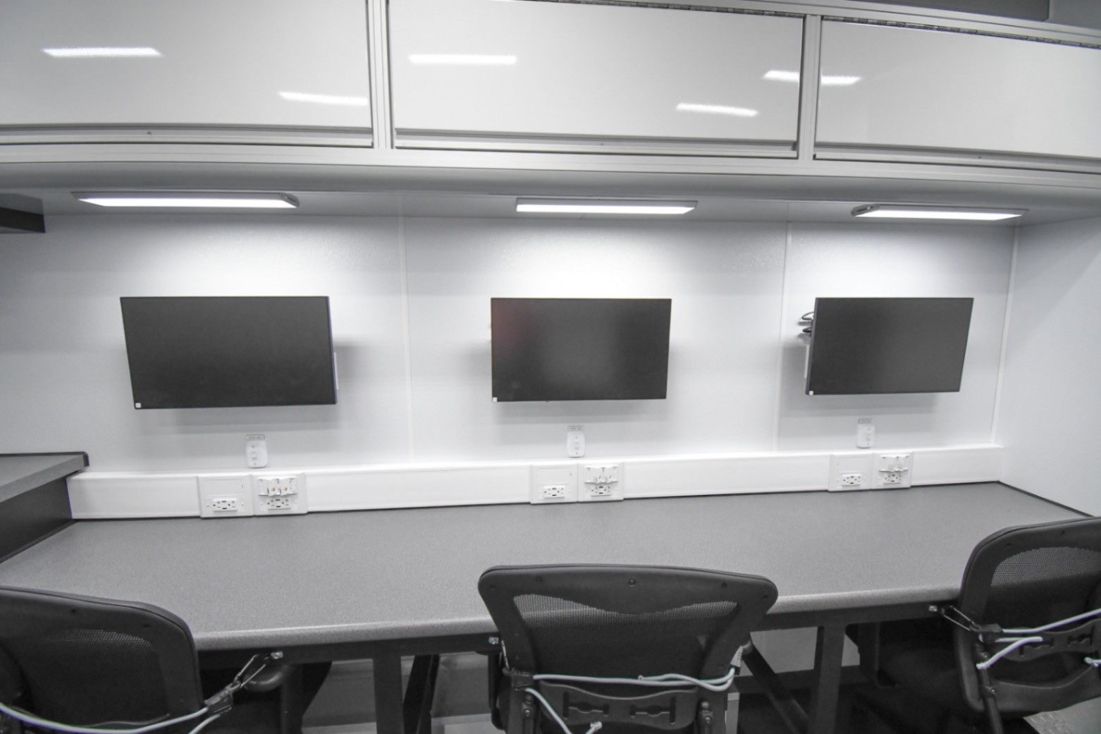 Workstations inside the Command 42-7WS FW 2SO made for Franklin, TN.