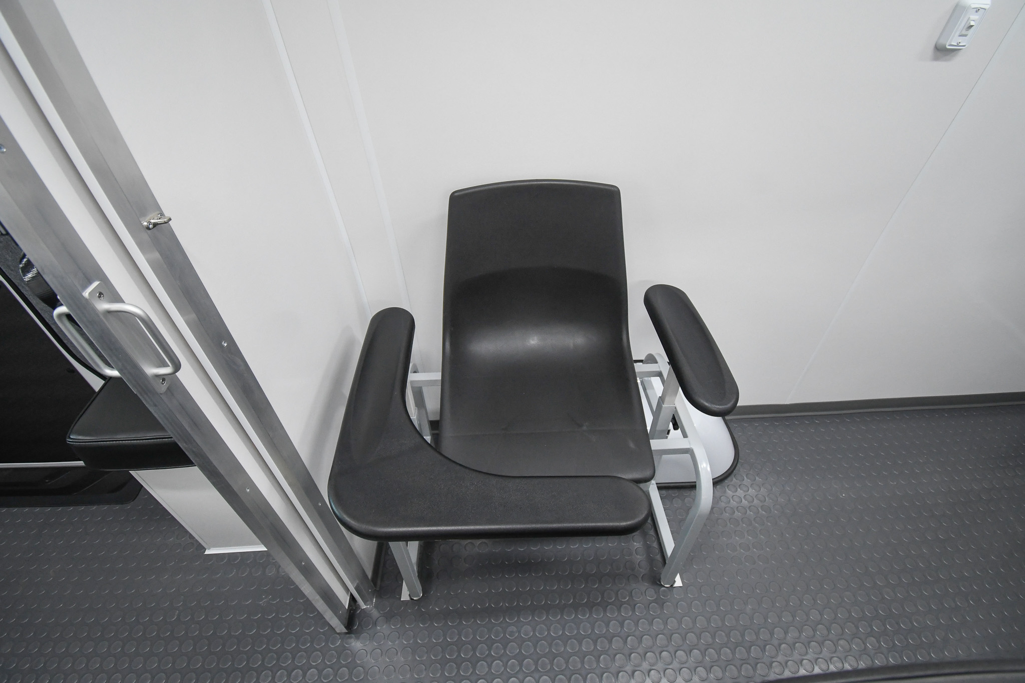 The patient blood-draw chair inside the unit for Chicago, IL.