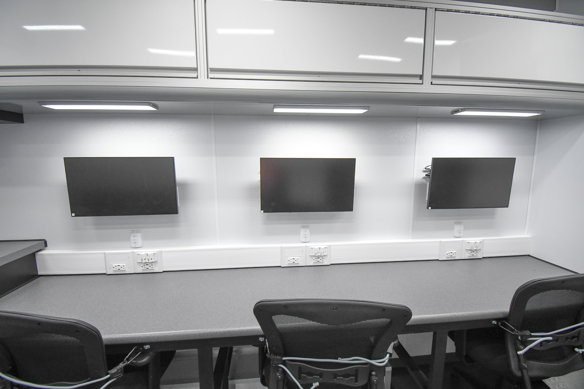 Three workstations inside the unit for Franklin, TN.