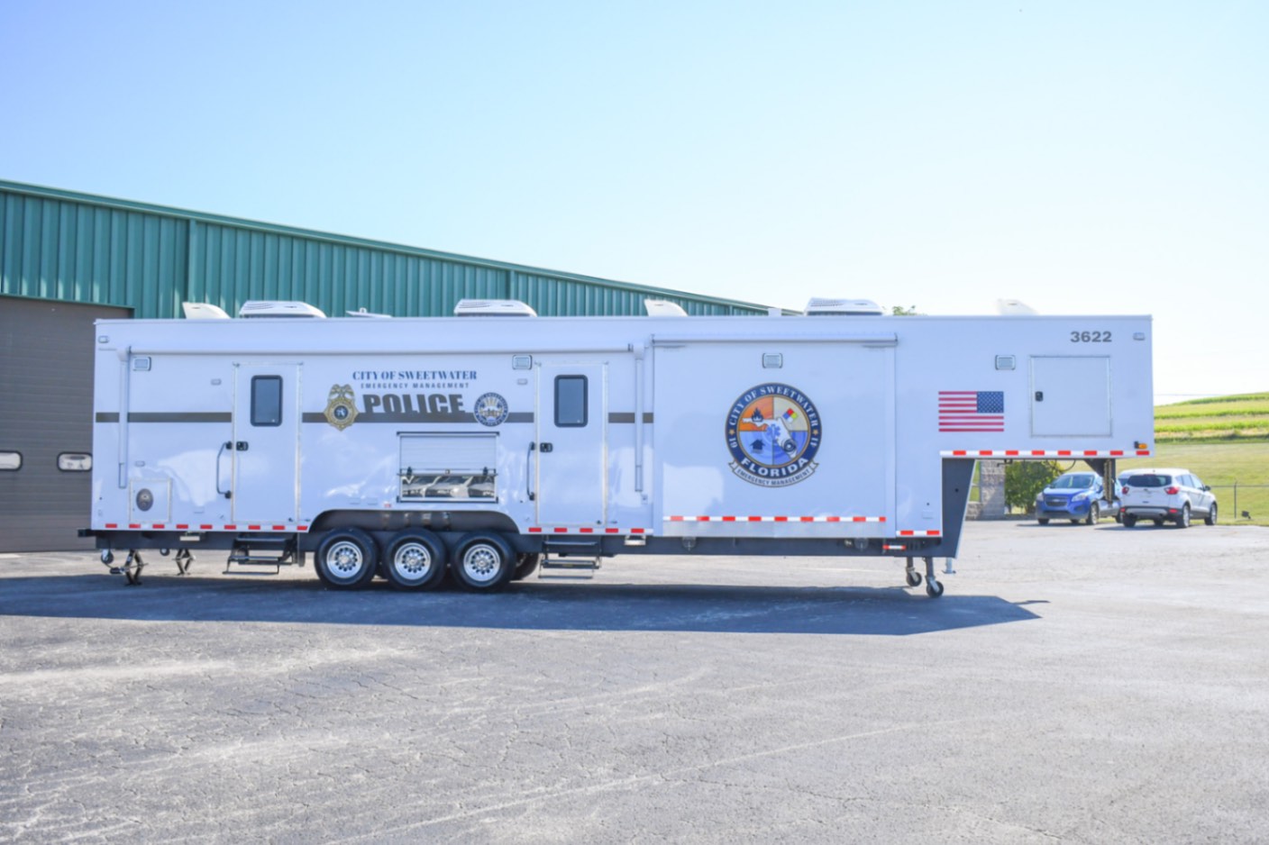 A side view of the Command 42-5WS FW 2SO made for Sweetwater, FL.
