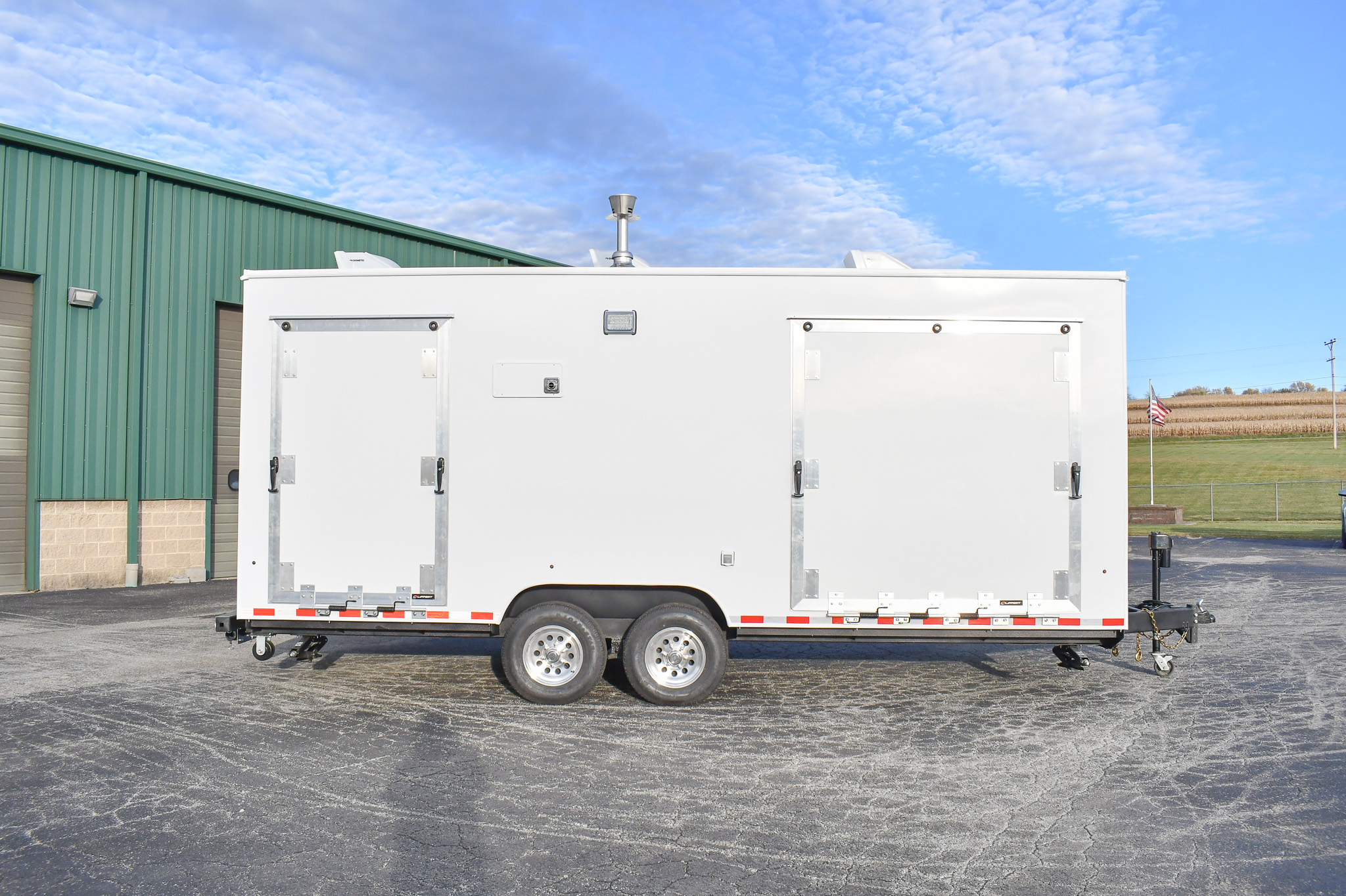 A side view of the unit for Concord, CA. The doors are closed.