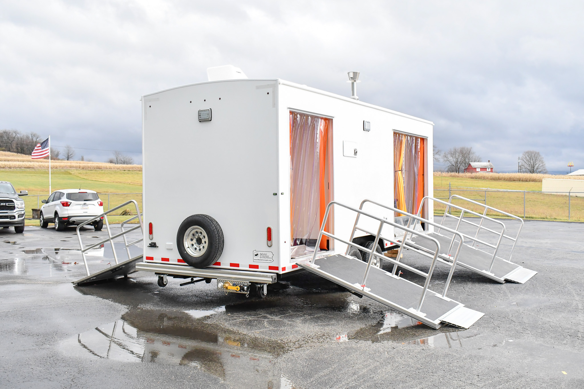 An exterior view of the DECON 24-3L for Jackson, MS. The ramps are down.