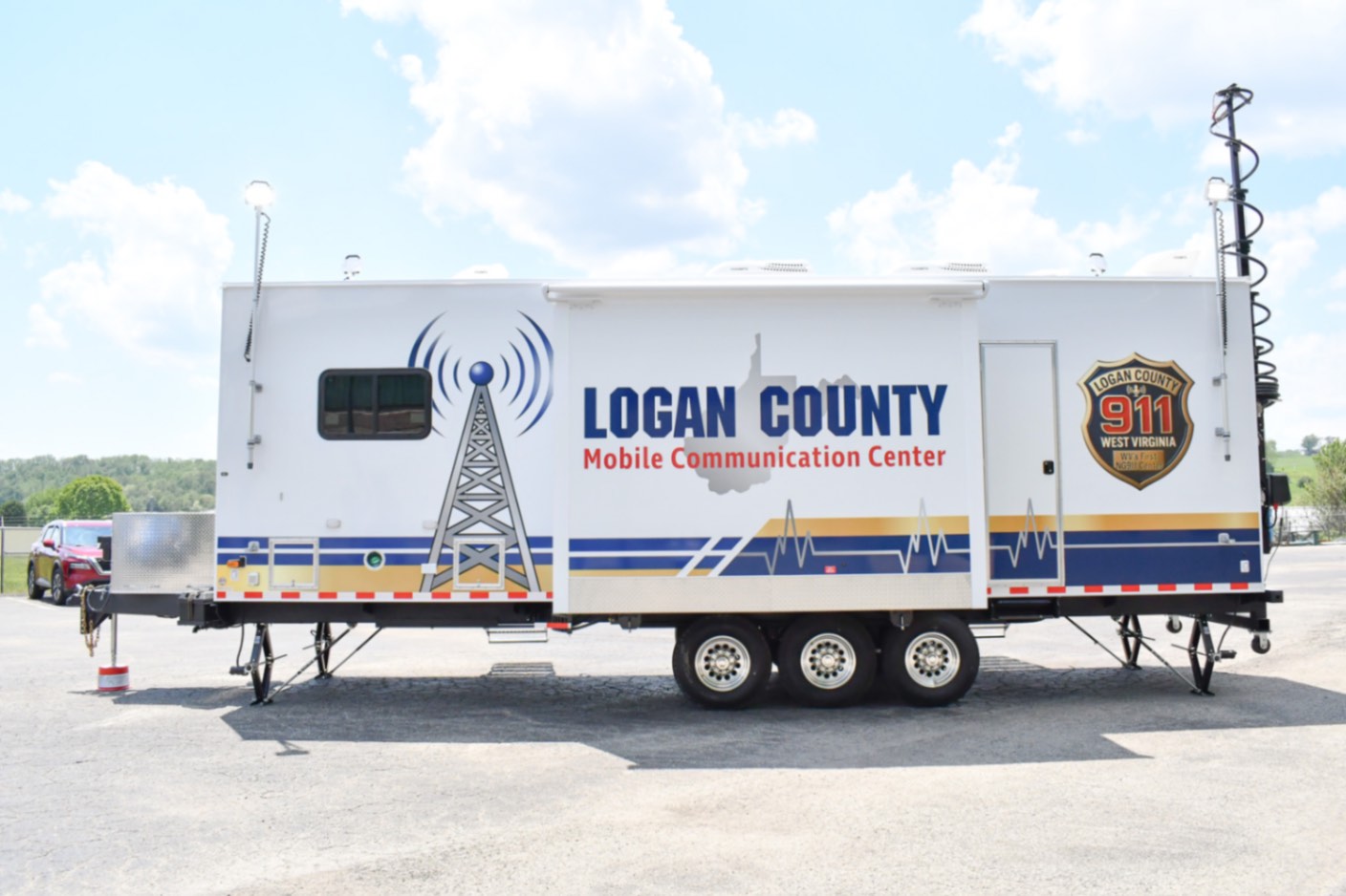 An alternate side view of the Command 35-5WS SO made for Logan, WV.